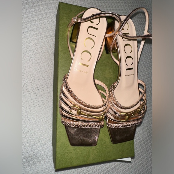 Authentic Gucci Women’s Horsebit Salmon Pink Metallic Leather Strap Logo Sandals - Picture 7 of 13